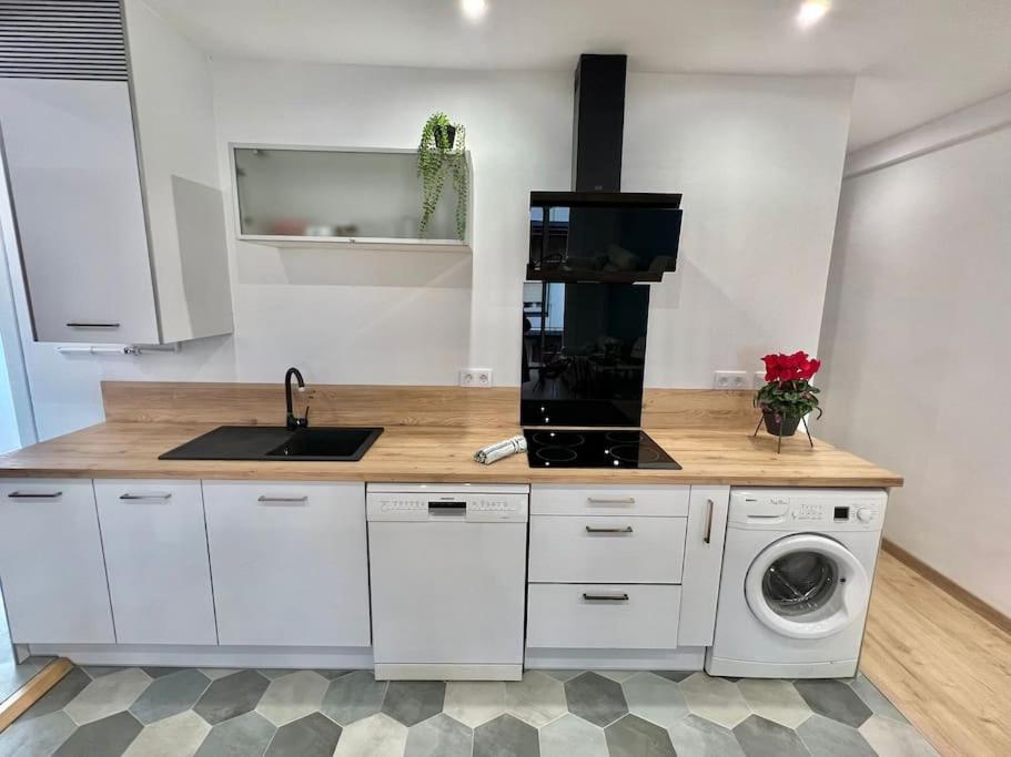 Close To Gran Via Centro Familiar Con Wifi By Apartamentos Логроньо Екстериор снимка